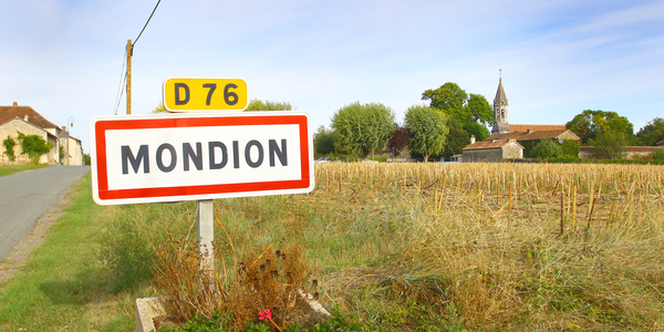 panneau d'entrée de la commune de Mondion