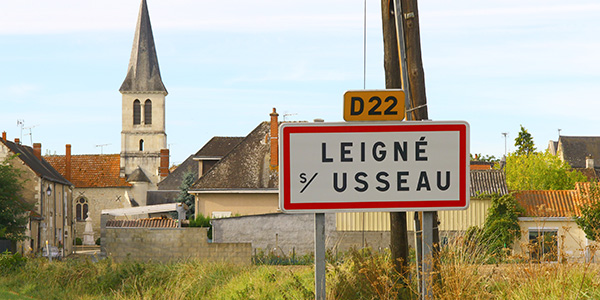 Vue de l'entrée du bourg de Leigné-sur-Usseau